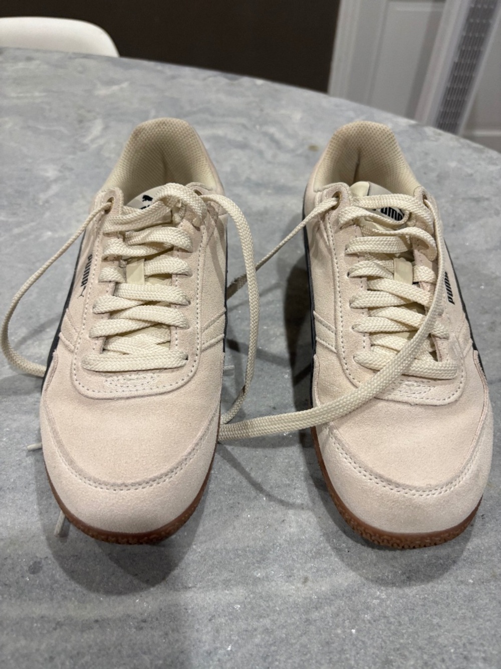 WOMENS PUMA SNEAKERS - Picture 2 of 8